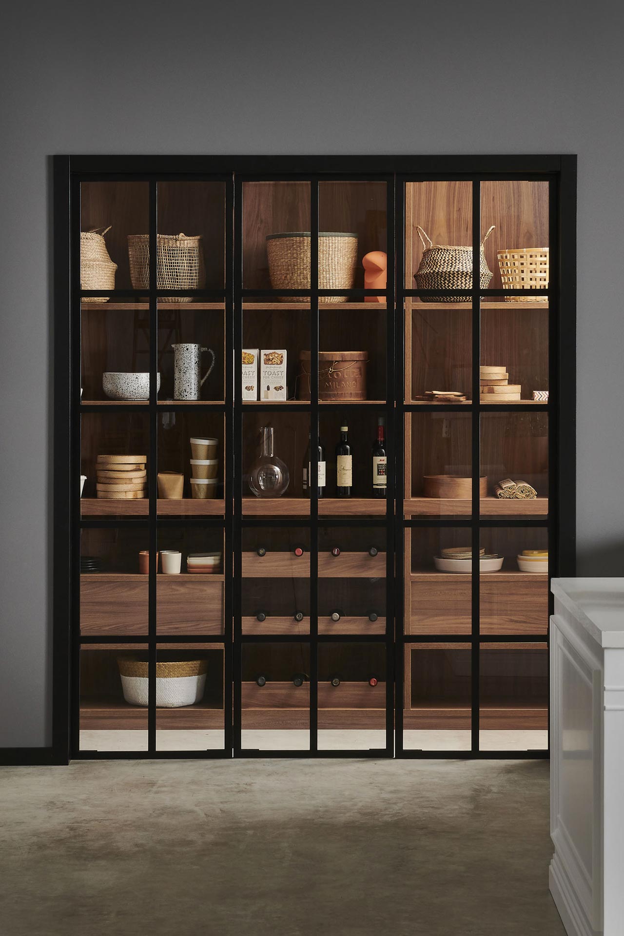 Lago Living - Pepe Kitchen - Noce Moscata collection detail